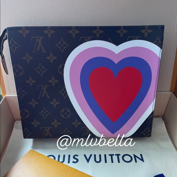 ❌SOLD❌Game On Toiletry Pouch 26 - Picture 6 of 13